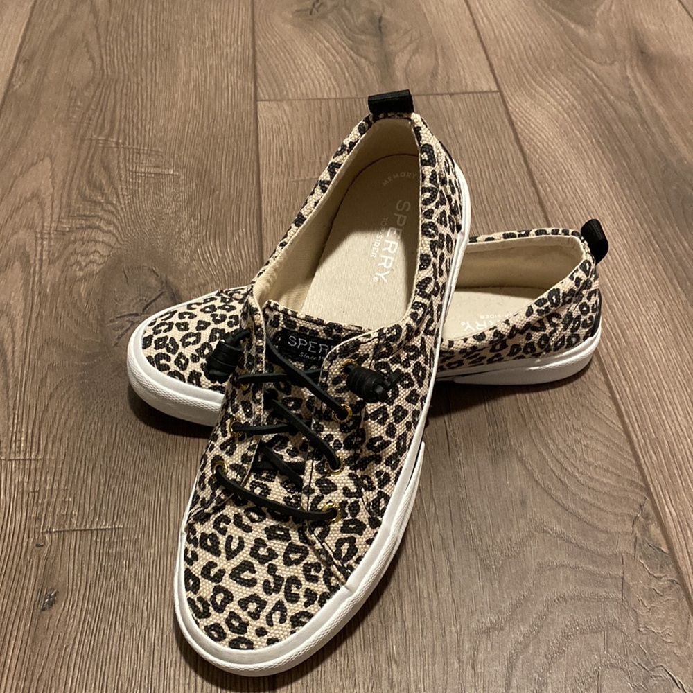 Sperry Top Sider Shoes NWOT 🐆🖤